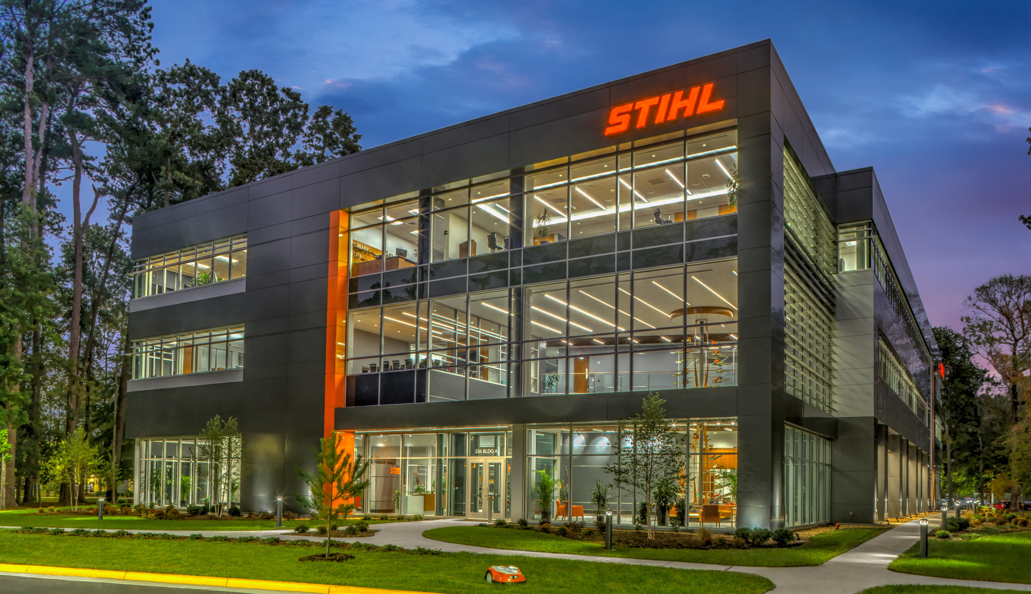 Inauguration of the new STIHL administrative building in the USA.
