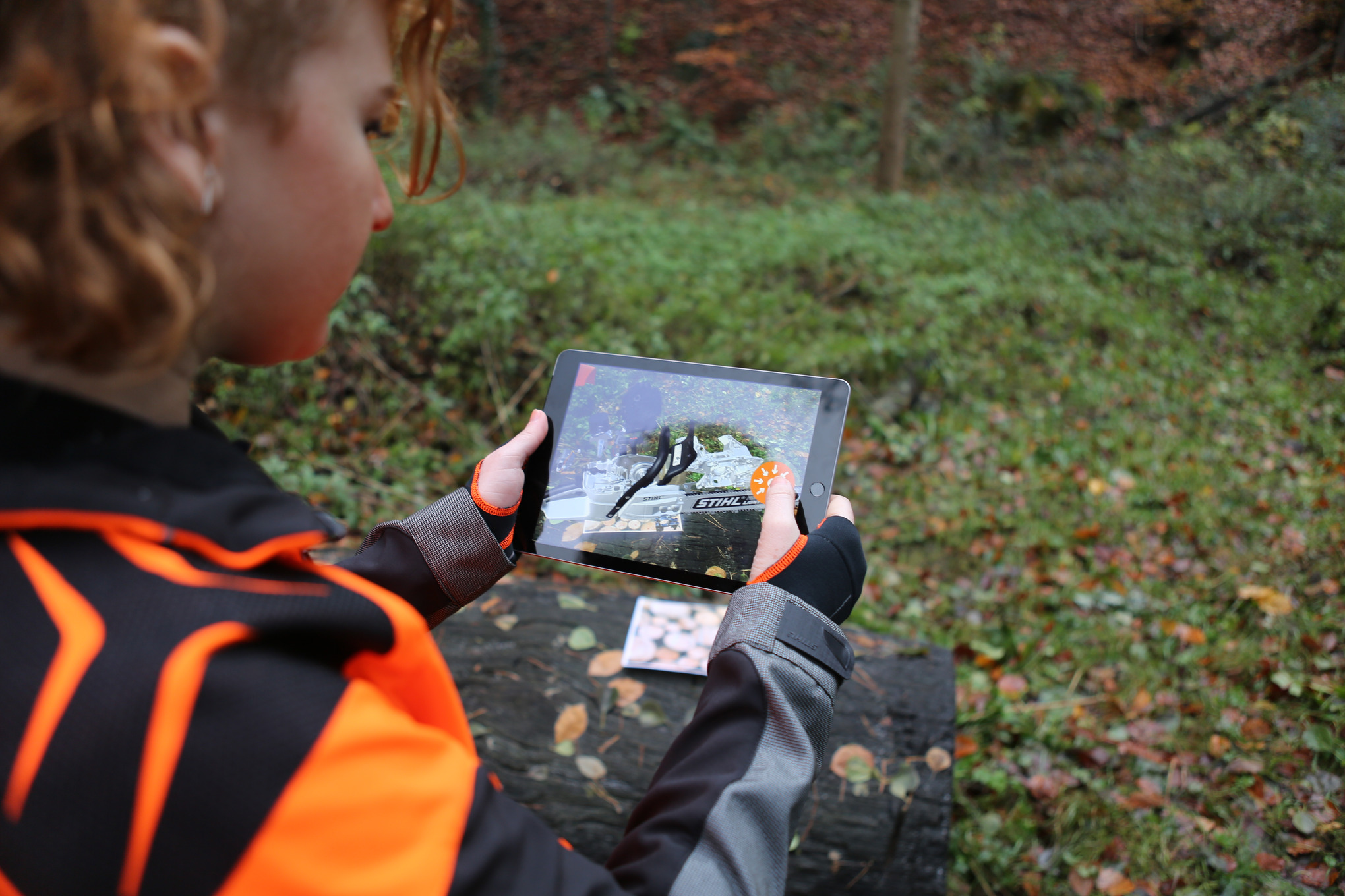 STIHL wins two eLearning Awards for the “STIHL AR Services”* and “STIHL Chainsaw Simulator” digital training projects. The projects are based on Augmented Reality and Virtual Reality technologies.